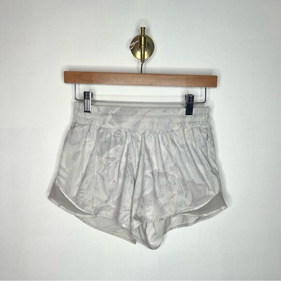 Lululemon Hotty Hot Short Long 4" White Tropical Shadow Starlight - Picture 2 of 6